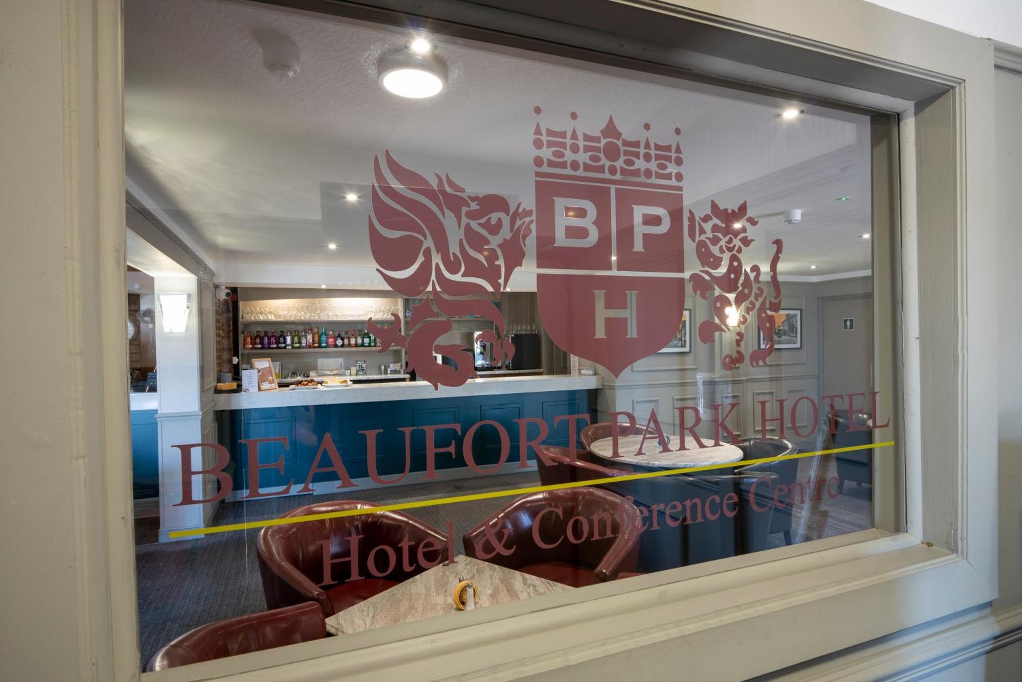 Beaufort Park Hotel Mold Dış mekan fotoğraf