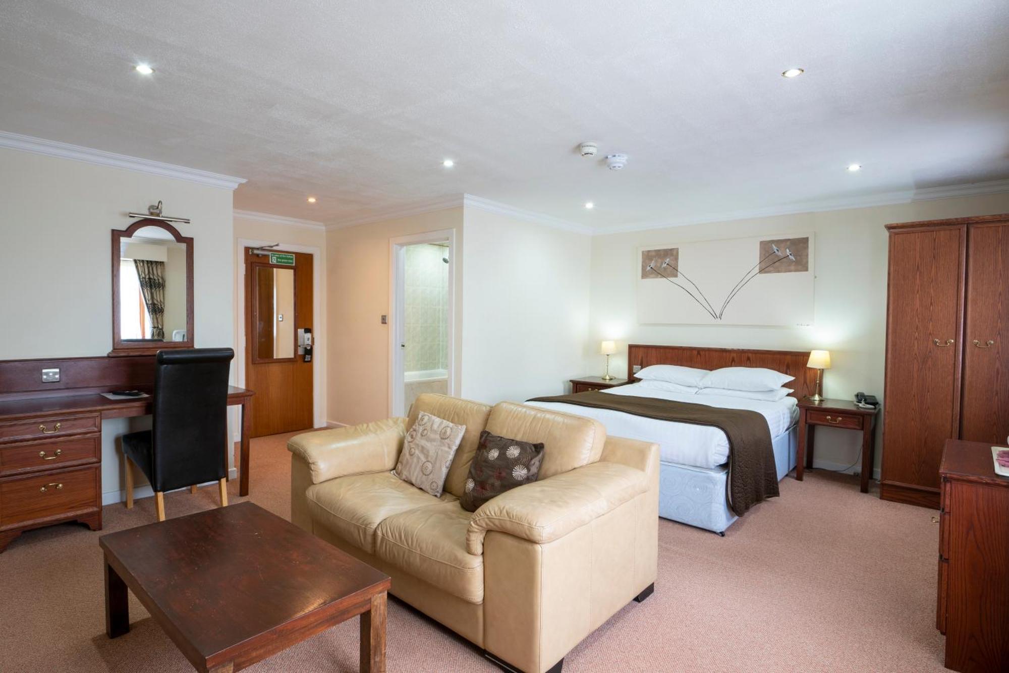 Beaufort Park Hotel Mold Dış mekan fotoğraf