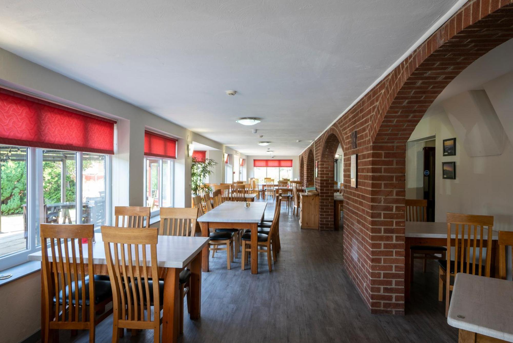 Beaufort Park Hotel Mold Dış mekan fotoğraf