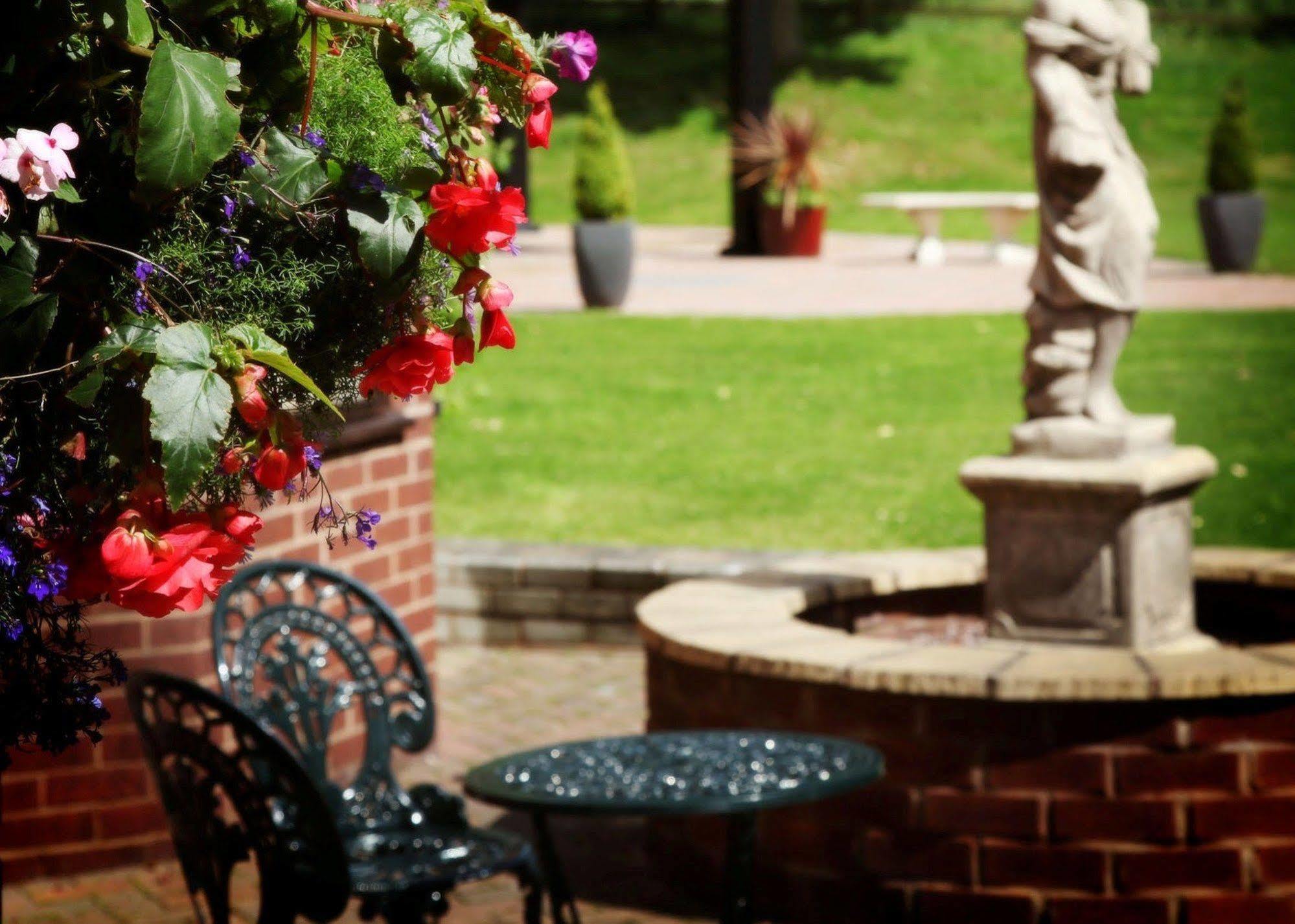 Beaufort Park Hotel Mold Dış mekan fotoğraf